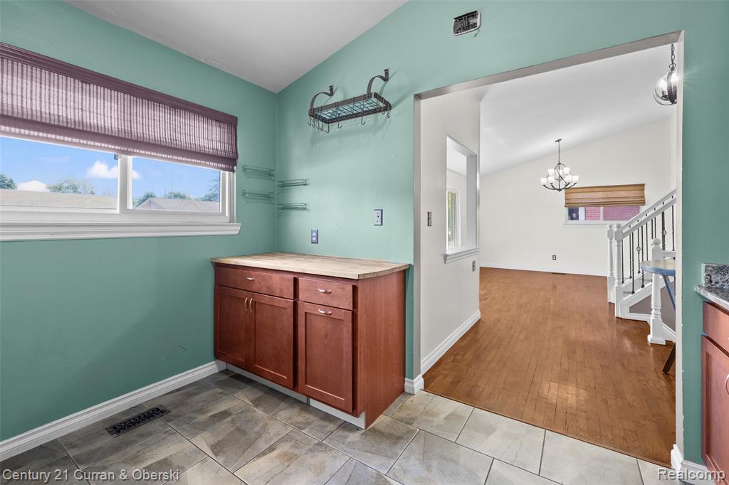 692 Easley Drive, Westland, MI 48186 — Photo 11