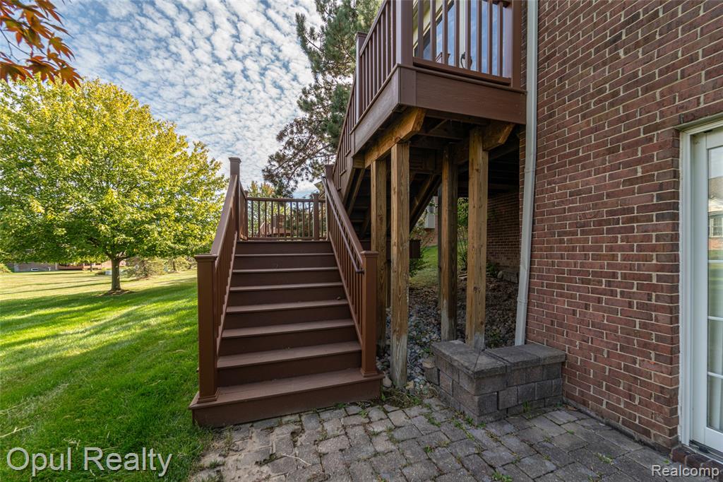17036 Sycamore Court, Northville, MI 48168 — Photo 55
