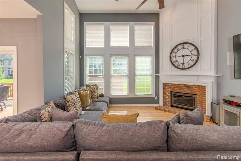 352 ELMINGTON, Canton, MI 48188 — Photo 13