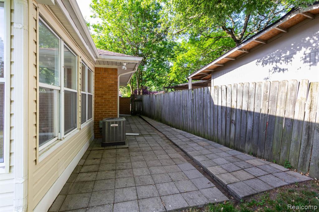 4333 Manor Avenue, Royal Oak, MI 48073 — Photo 35