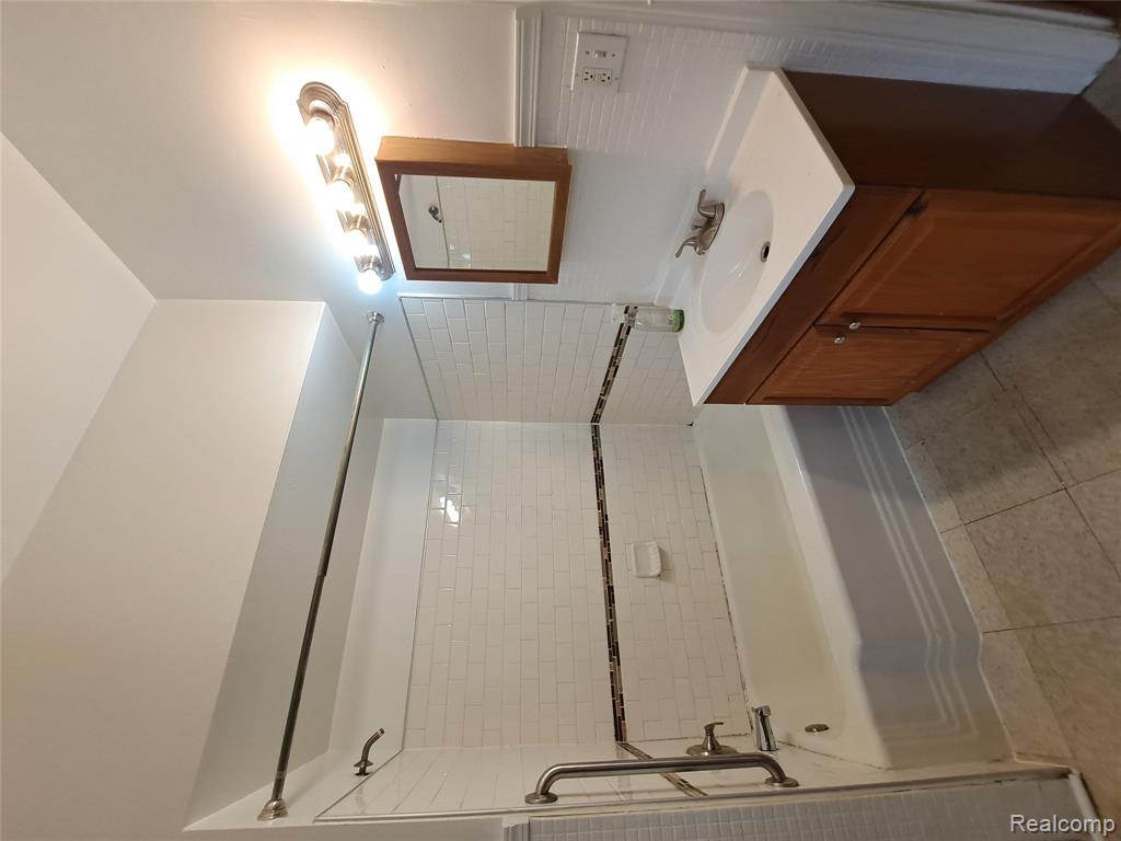 85 Perry Place, Wyandotte, MI 48192 — Photo 5