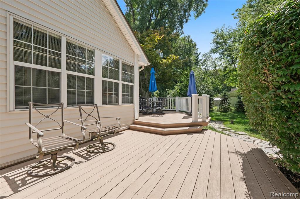 7260 Willow Oak Drive, West Bloomfield, MI 48324 — Photo 23