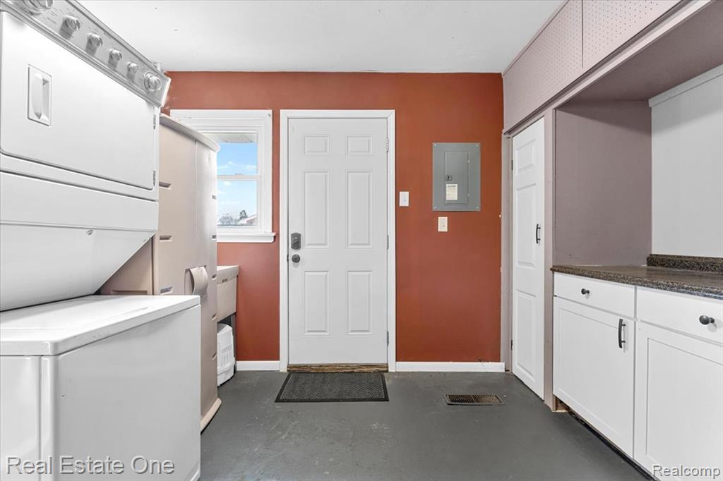 18216 Wendy Court, Riverview, MI 48193 — Photo 10