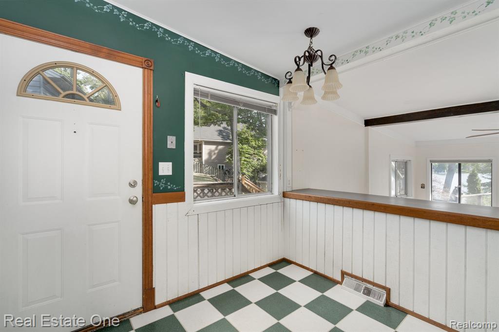 485 Bellevue Avenue, Lake Orion, MI 48362 — Photo 27
