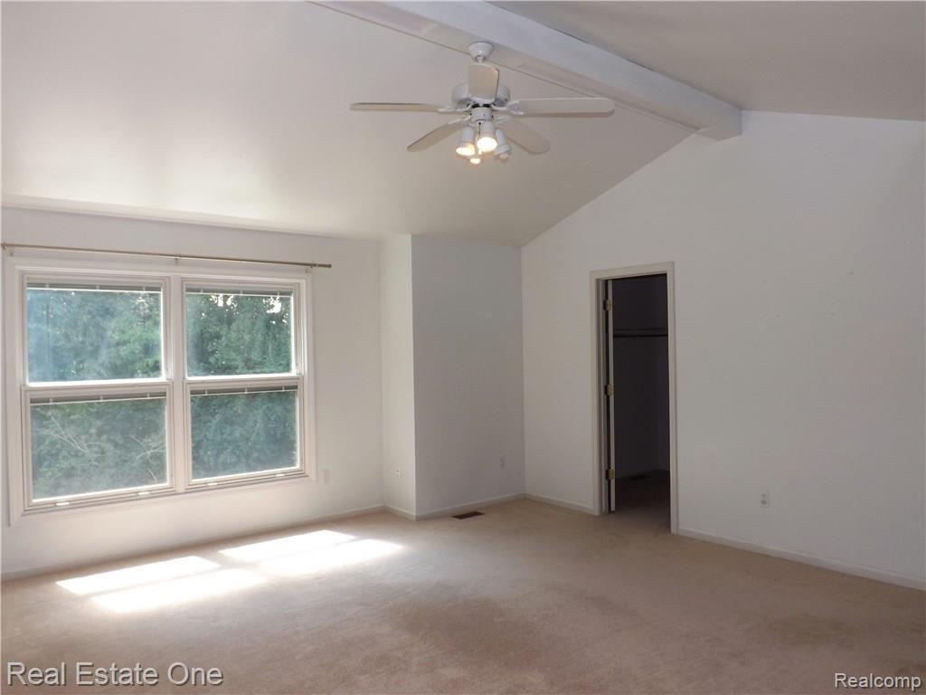 4066 COVENTRY Drive, Rochester Hills, MI 48326 — Photo 22