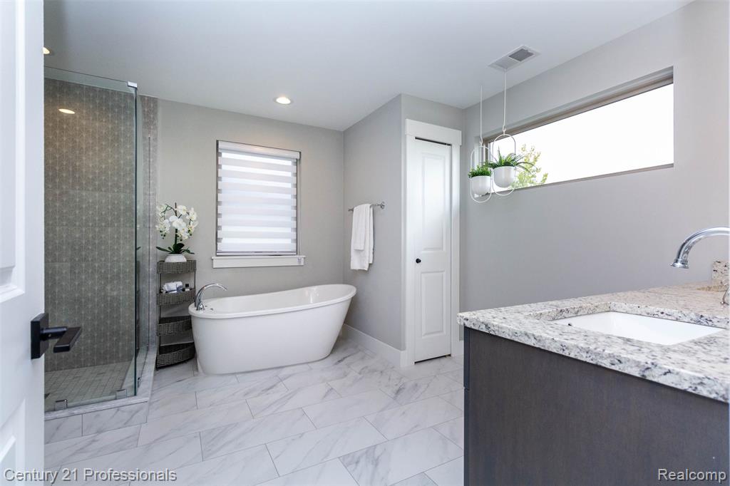 49806 Bingham Lane, Macomb, MI 48044 — Photo 27