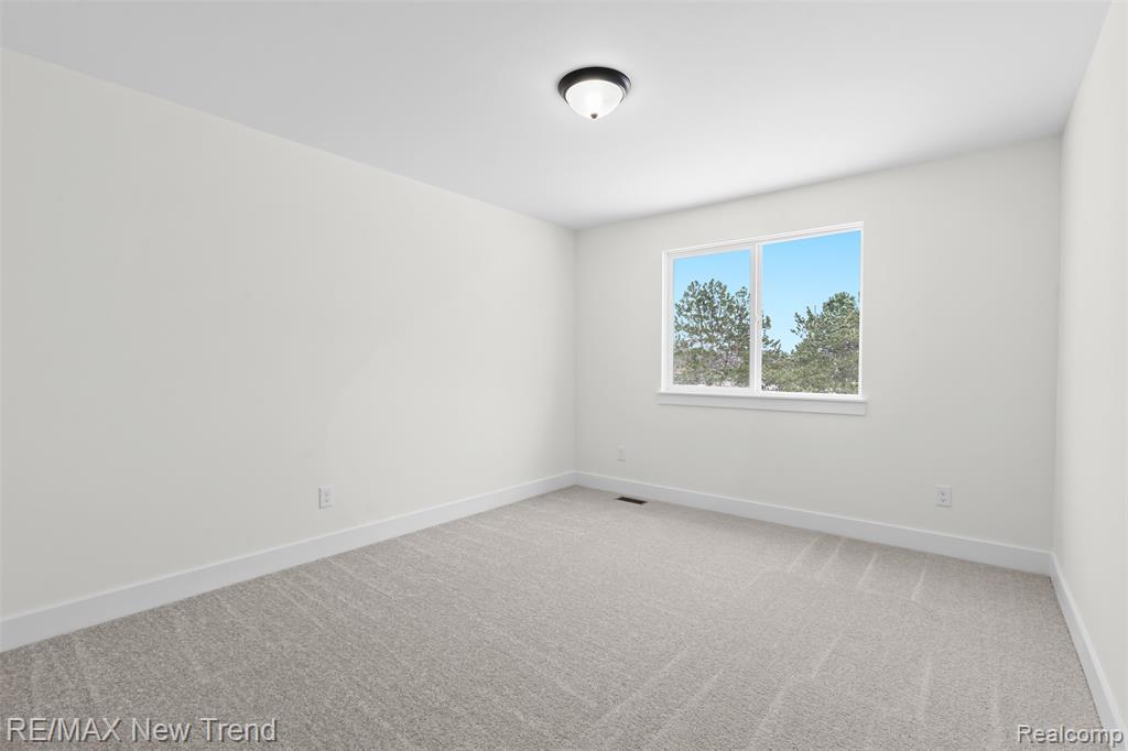8491 Joseph Street, Commerce Twp, MI 48382 — Photo 32