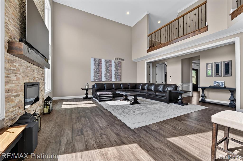 10653 Stoney Point Drive, South Lyon, MI 48178 — Photo 13