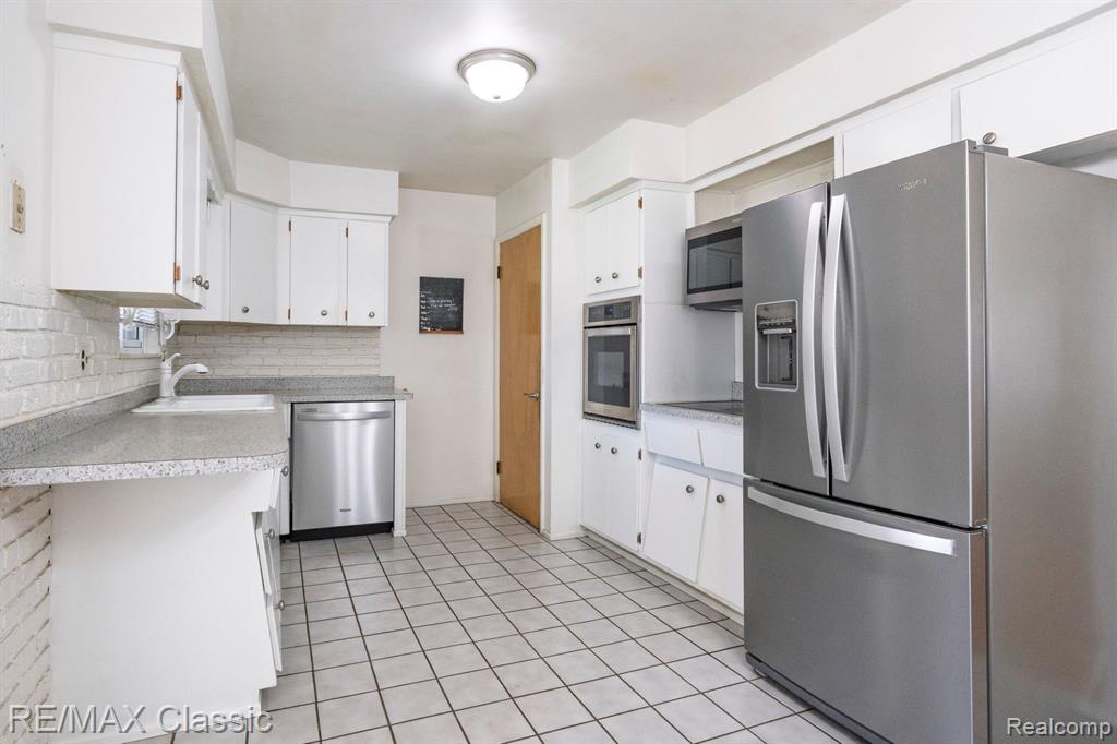 7349 IROQUOIS Street, Westland, MI — Photo 11