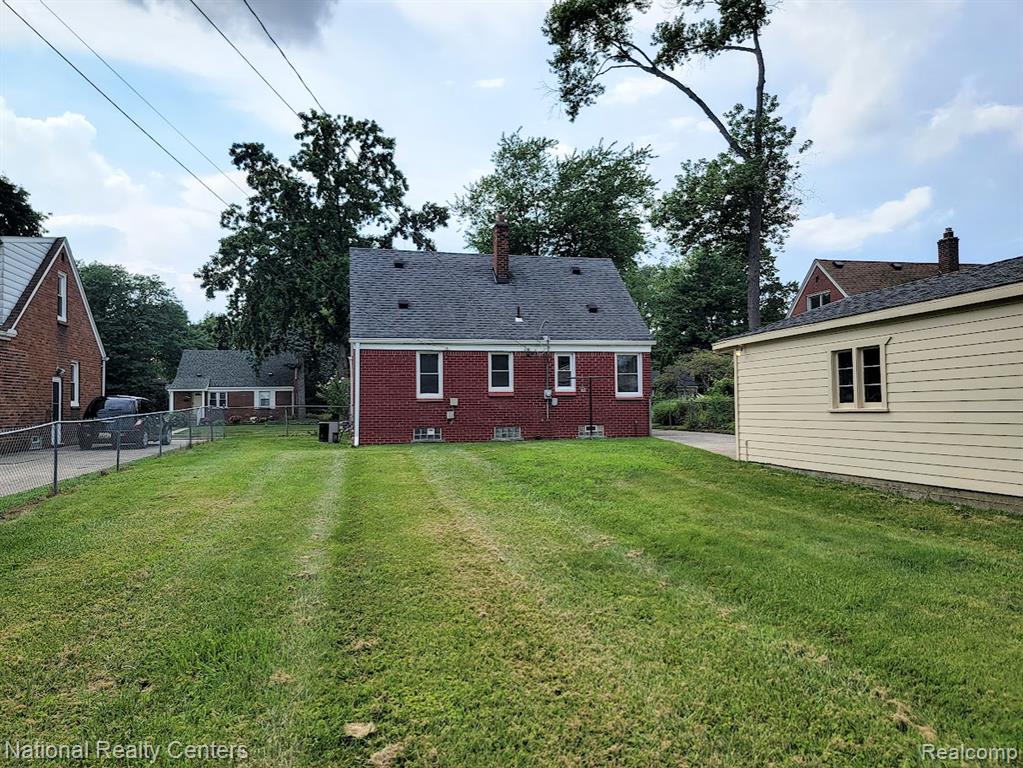 9968 Cavell Street, Livonia, MI 48150 — Photo 25