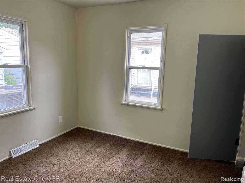8685 DODGE Avenue, Warren, MI 48089 — Photo 13