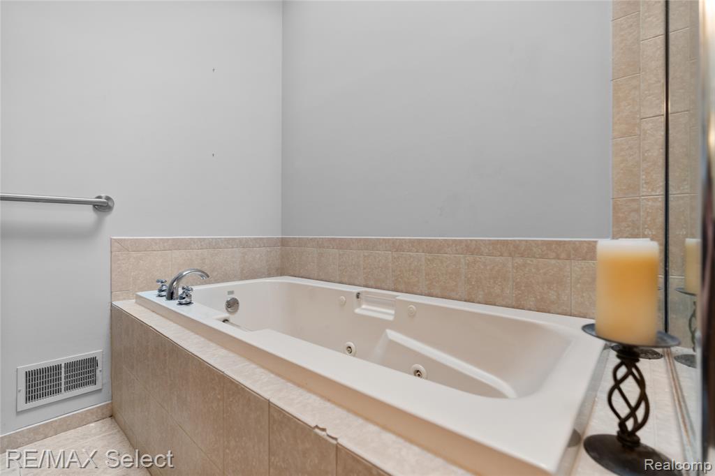5664 Murphy Court, Warren, MI 48092 — Photo 38
