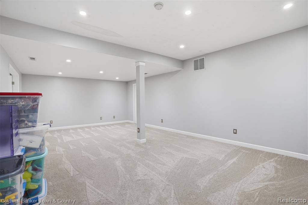 7431 Oceola Farms Court, Howell, MI 48855 — Photo 33