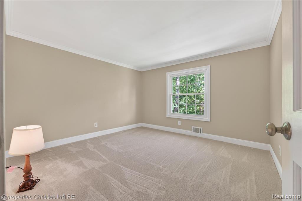 4352 Greenstown Drive, West Bloomfield, MI 48323 — Photo 26