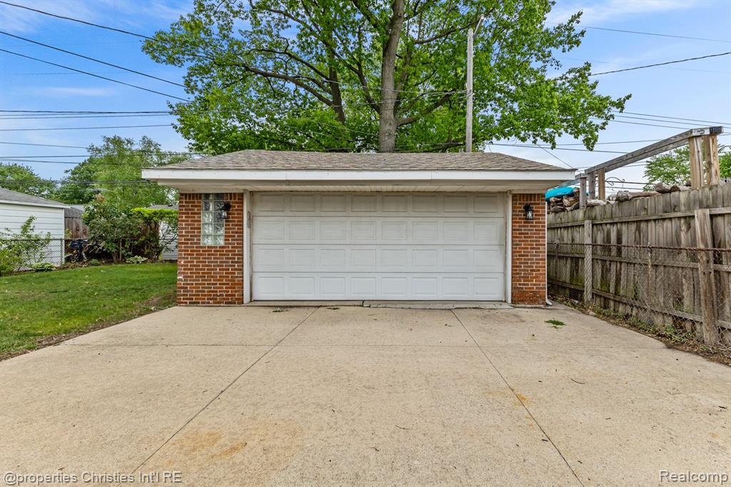 309 Sonia Avenue, Madison Heights, MI 48071 — Photo 2