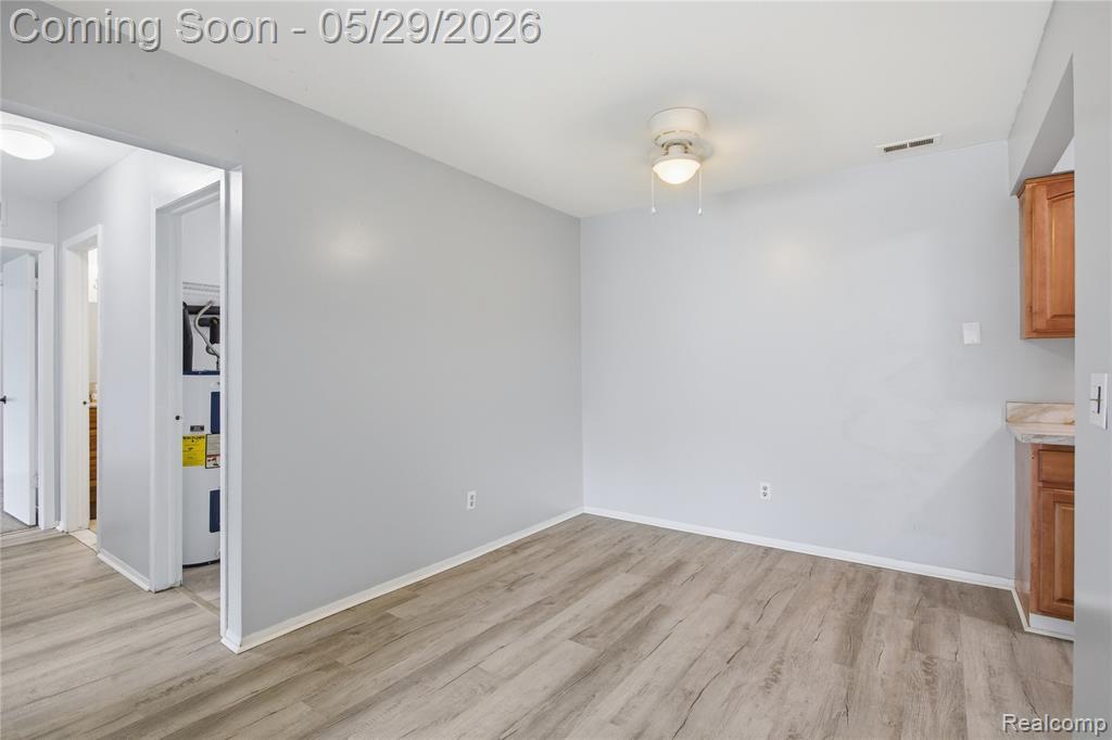 7708 Manor Circle, 103, Westland, MI — Photo 6