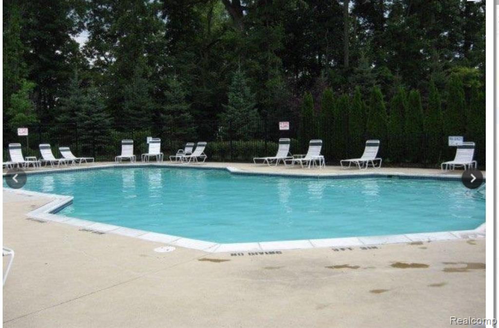 47688 PEMBROKE Drive, Canton, MI 48188 — Photo 20
