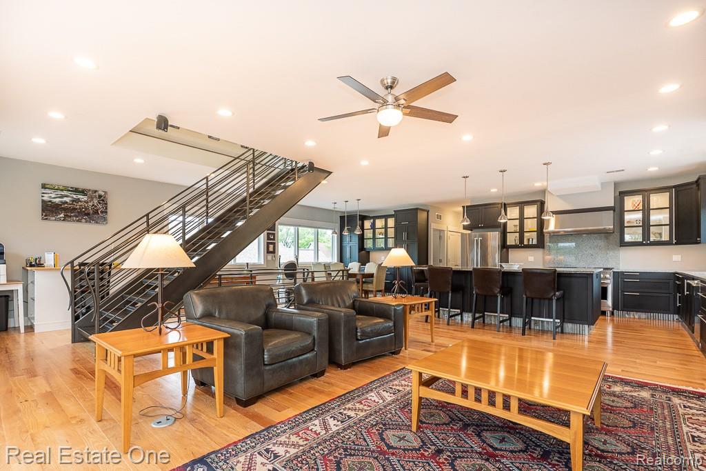 426 W University Drive, Rochester, MI 48307 — Photo 28