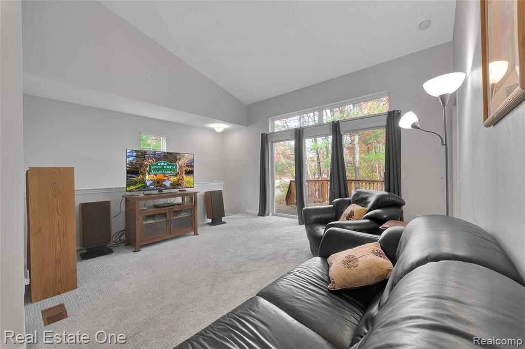 691 Chestnut Drive, Wixom, MI 48393 — Photo 16