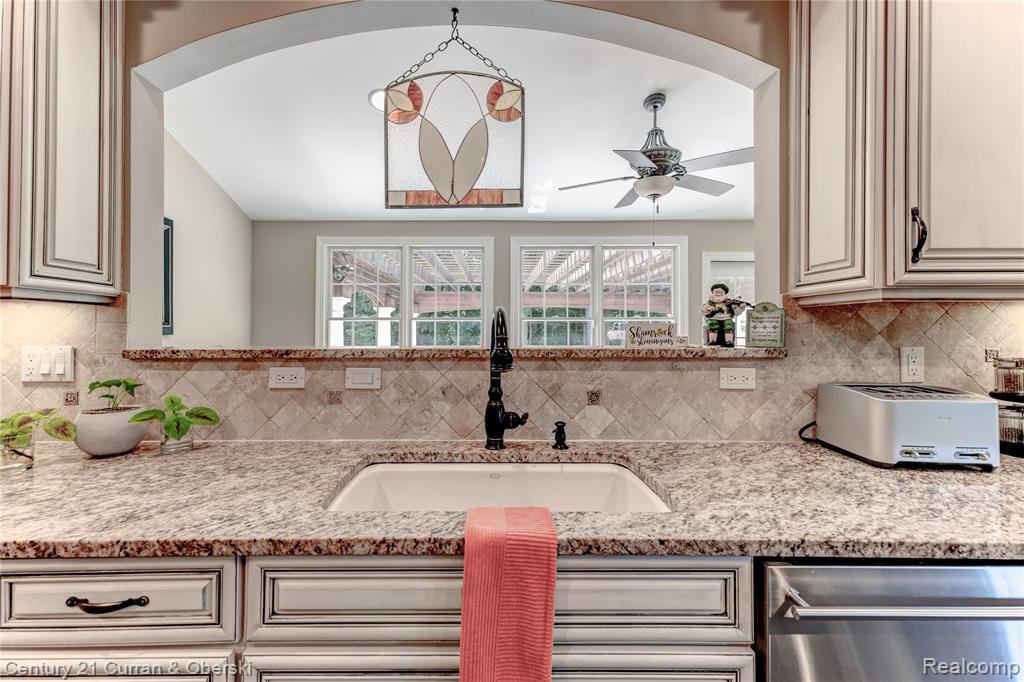 50693 Chesapeake Drive, Novi, MI — Photo 48