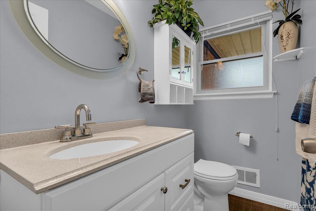 9836 Rose Street, Taylor, MI 48180 — Photo 16