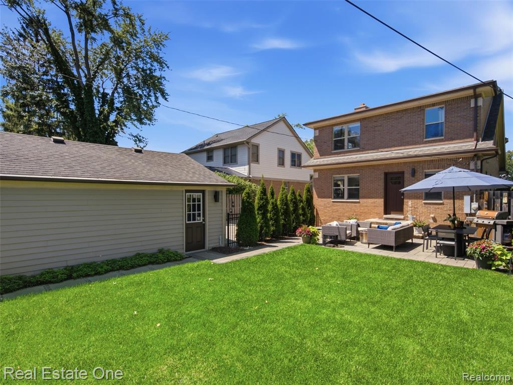 10125 Borgman Avenue, Huntington Woods, MI — Photo 40