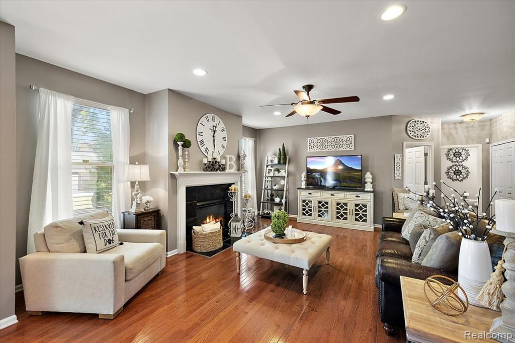 42512 Beechwood Drive, Sterling Heights, MI 48314 — Photo 16