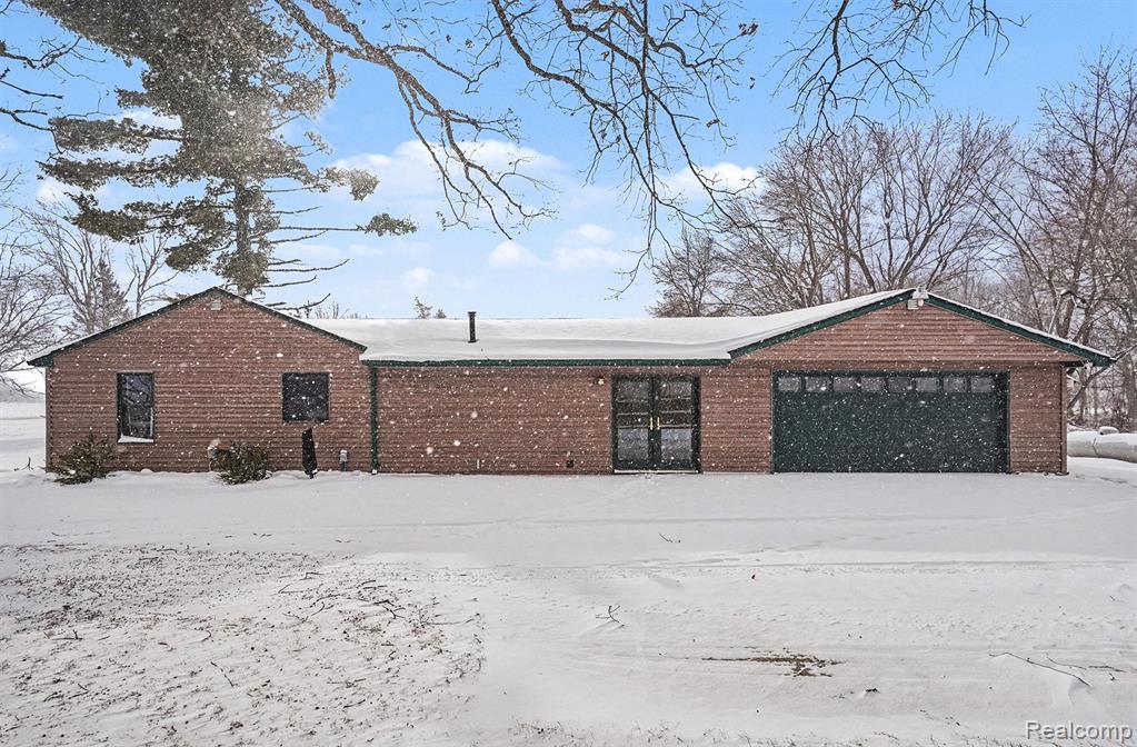 6252 State Road, Bancroft, MI 48414 — front exterior