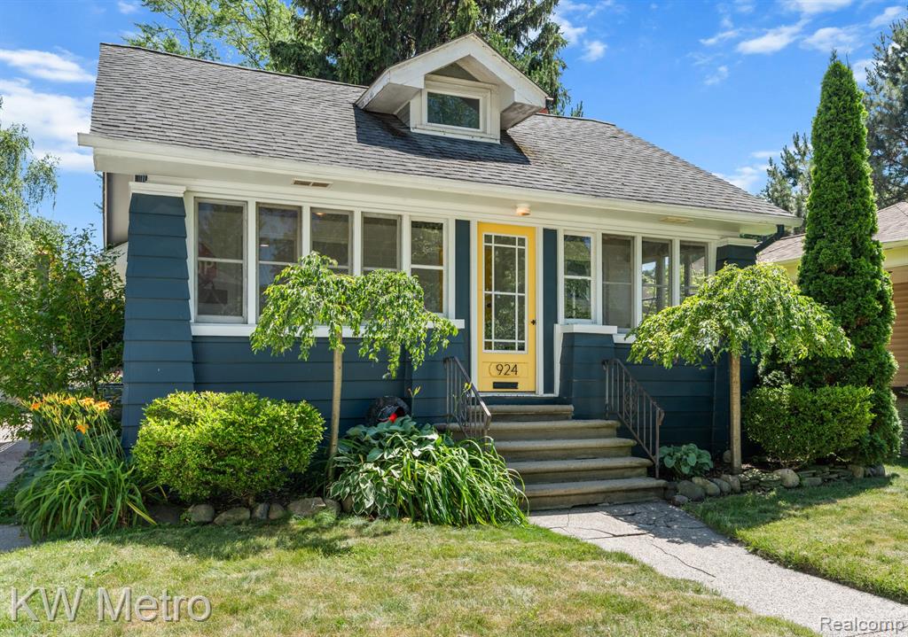 924 E 2nd Street, Royal Oak, MI 48067 — Photo 2