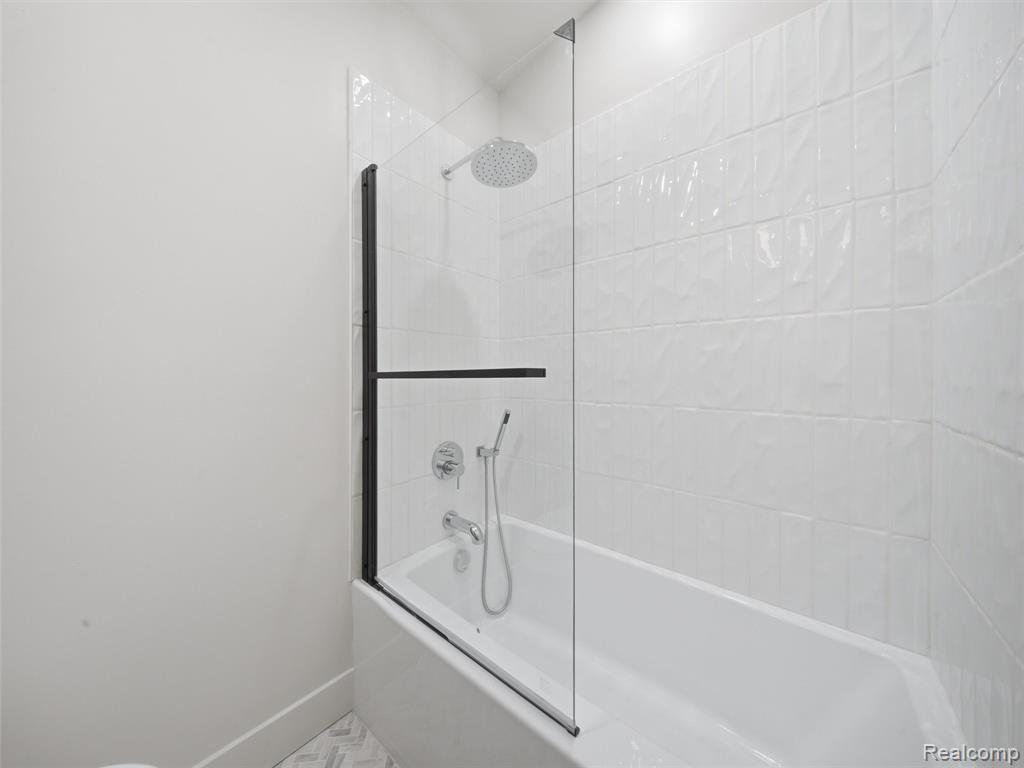 413 Poplar Avenue, Royal Oak, MI 48073 — Photo 16