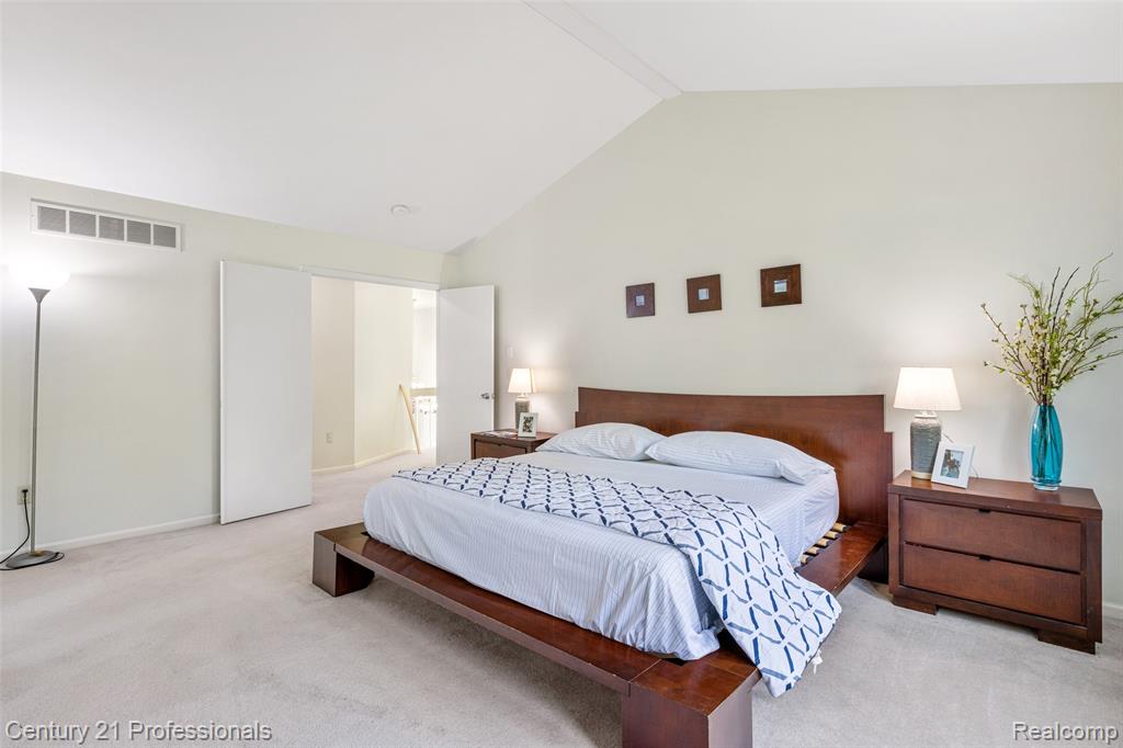 4136 Oakland Ridge Drive, Lake Orion, MI — Photo 46