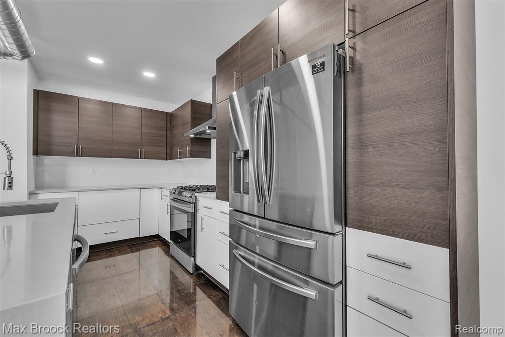 51 E Shevlin Avenue, Hazel Park, MI 48030 — Photo 14