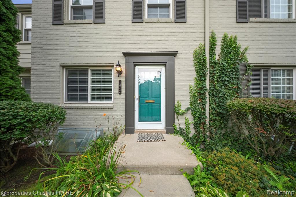 1642 GRAEFIELD Road, Birmingham, MI 48009