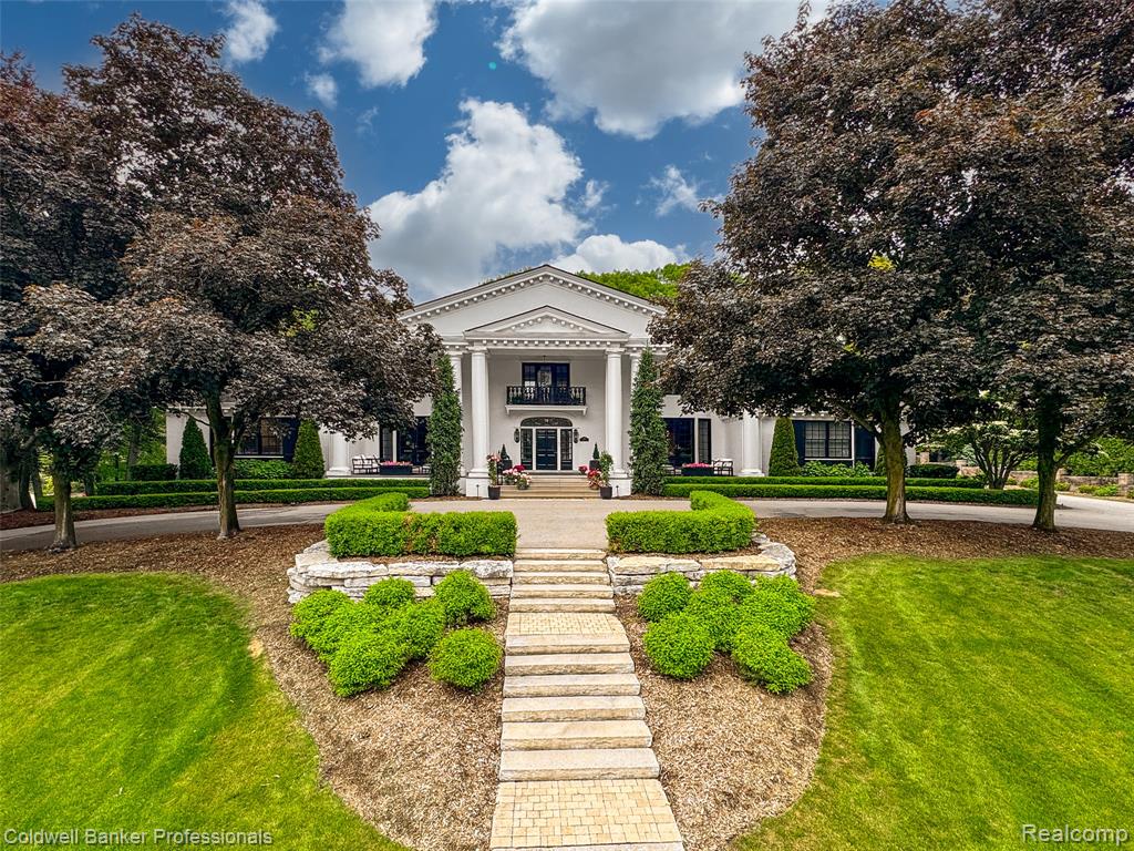 477 Dunston Road, Bloomfield Hills, MI 48304 — Photo 2