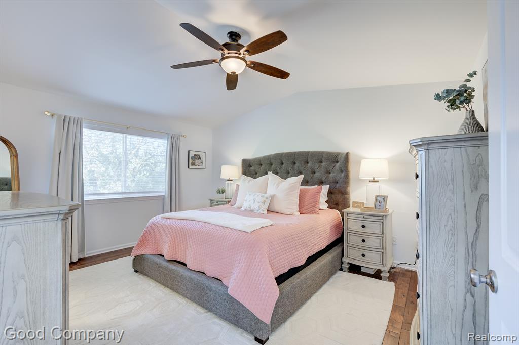 907 RIVERSTONE Court, Milford, MI 48381 — Photo 44