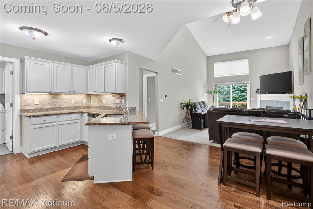 465 Hosta, 082, Howell, MI 48843 — Photo 16