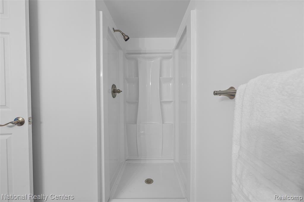 27736 Osmun Street, Madison Heights, MI 48071 — Photo 22