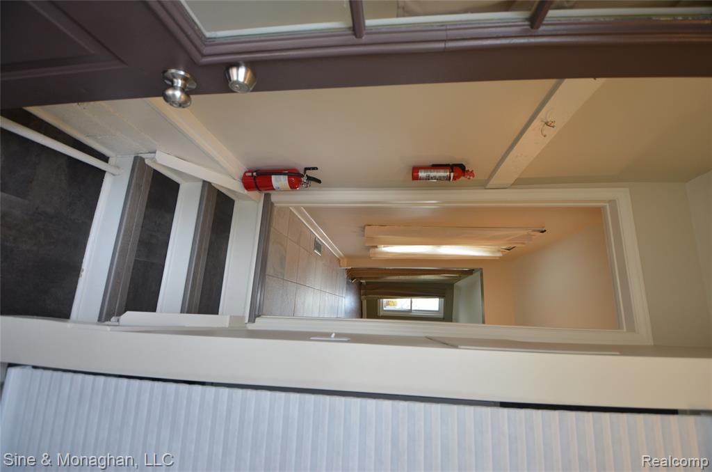 421 W Kalama Avenue S, Madison Heights, MI 48071 — Photo 33