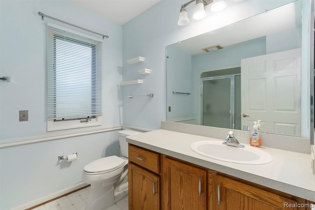 21433 Archwood Circle, Farmington Hills, MI 48336 — Photo 31