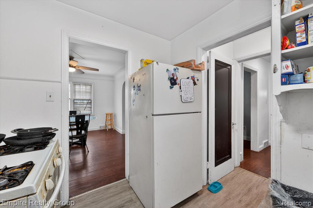 19345 Omira Street, Highland Park, MI 48203 — Photo 14