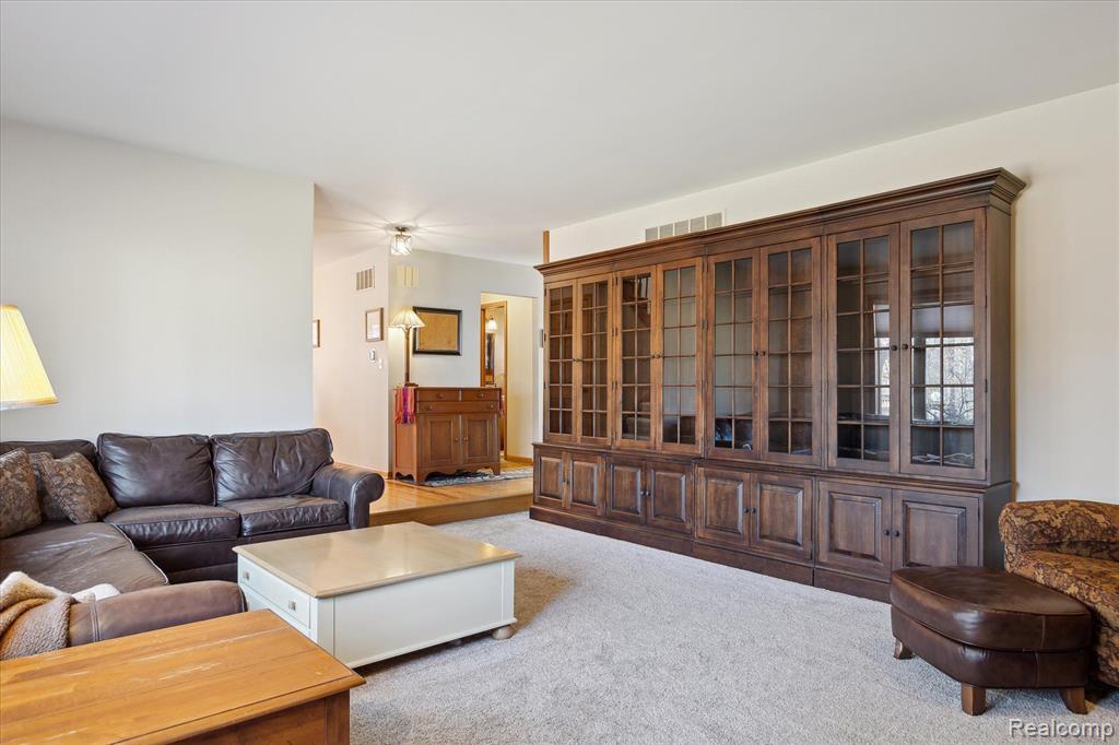 5836 DUTCH HILL Drive, Ann Arbor, MI 48105 — Photo 8