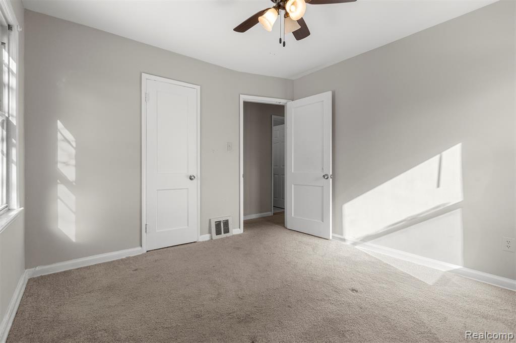 7521 N Silvery Lane, Dearborn Heights, MI 48127 — Photo 20