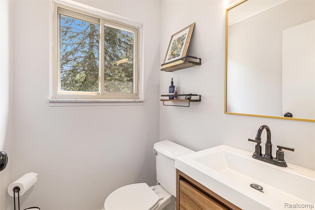 6507 Amy Drive, Clarkston, MI 48348 — Photo 14