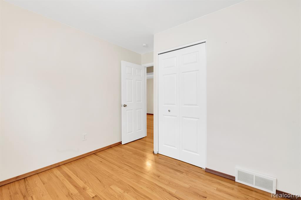 6049 GULLEY Street, Taylor, MI 48180 — Photo 11