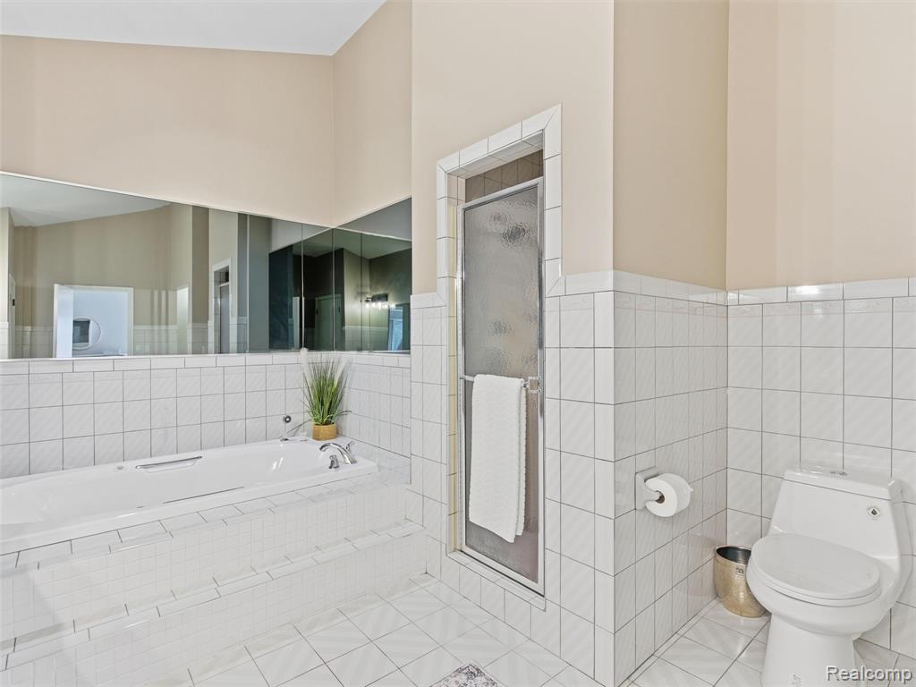 4227 Newcastle Drive, Clarkston, MI 48348 — Photo 32