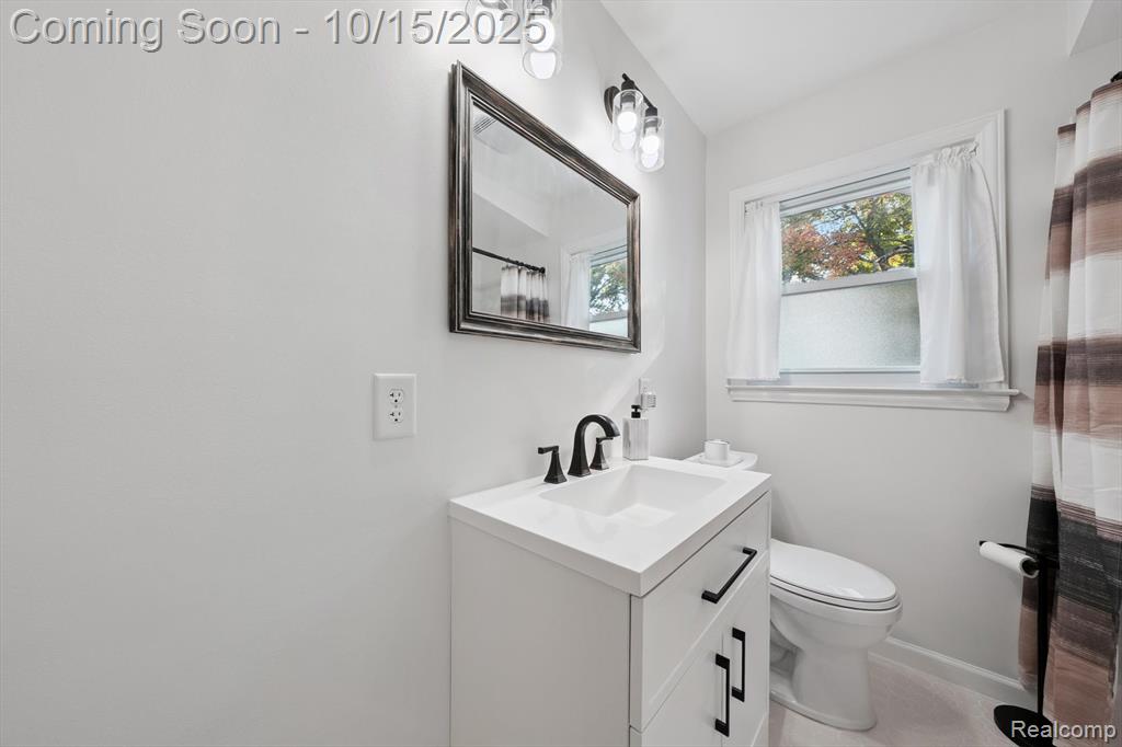 9931 E Clements Circle, Livonia, MI 48150 — Photo 22