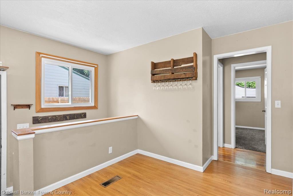 4820 Burchfield Avenue, Lansing, MI 48910 — Photo 11