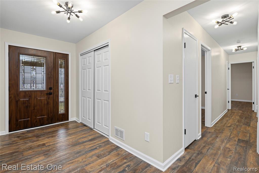 32363 Olde Franklin Drive, Farmington, MI, 48334