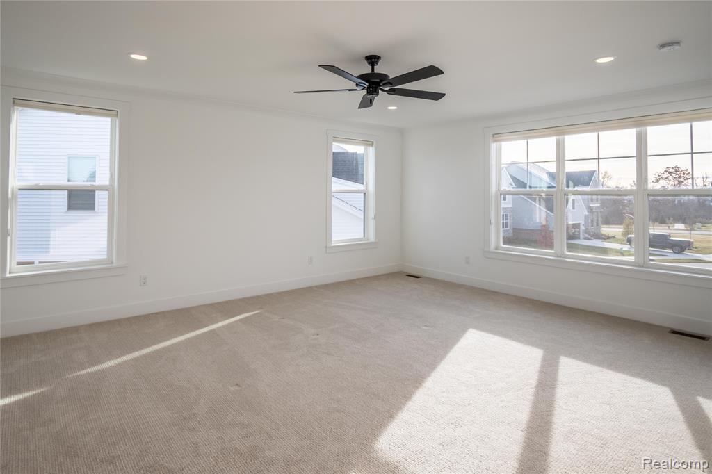 5556 Hobart Court, West Bloomfield, MI — Photo 5