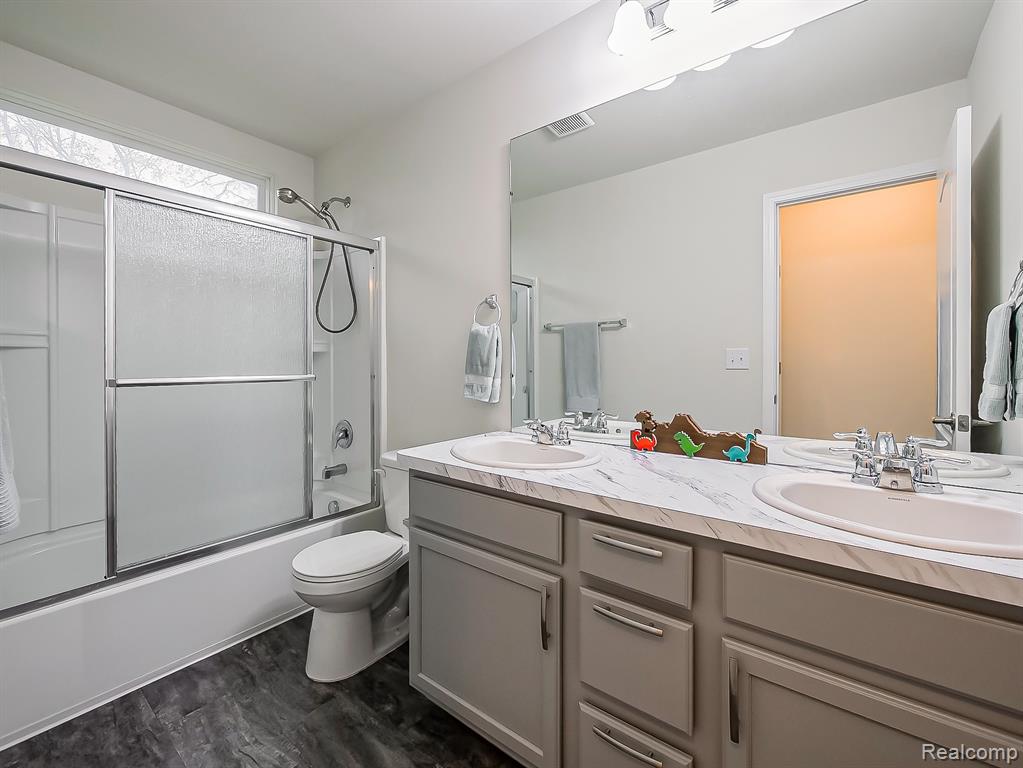 8640 Quincy Drive, Westland, MI — Photo 18